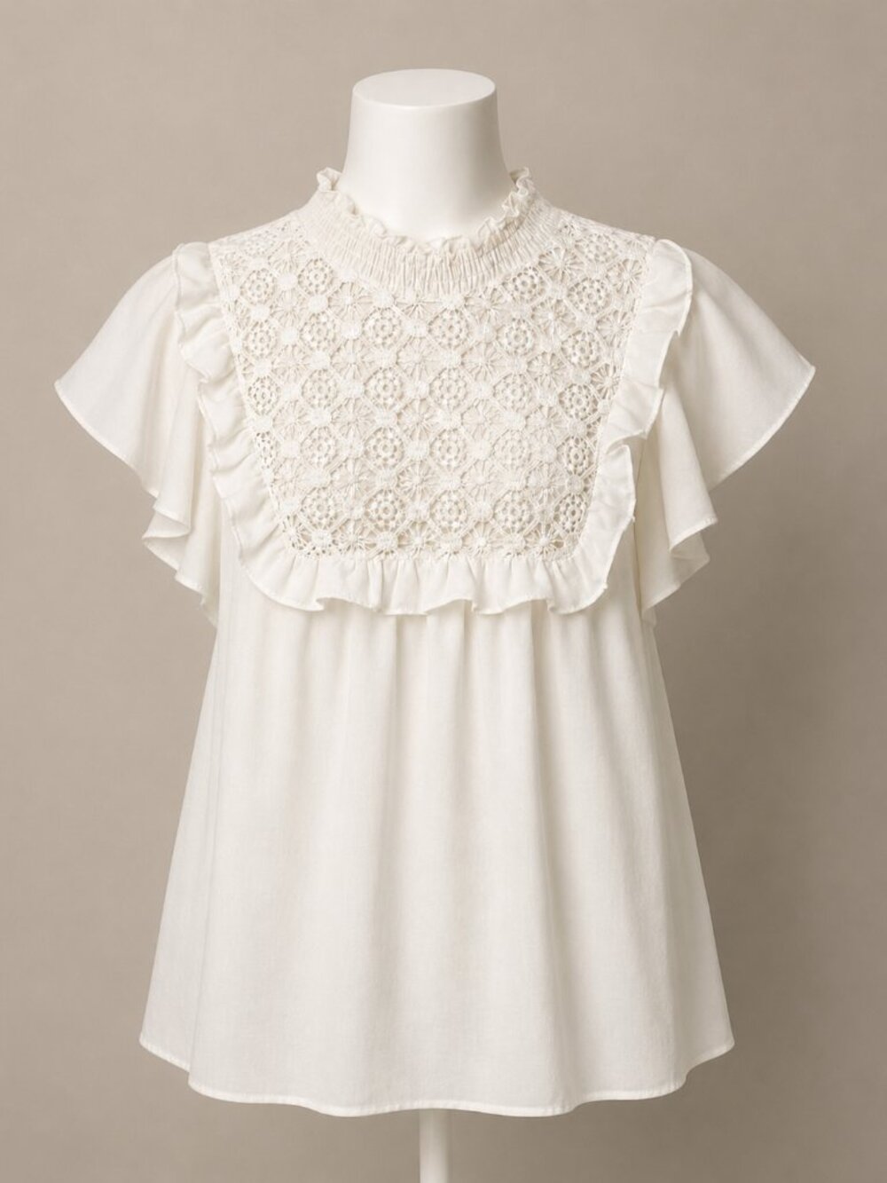 Love J White Blouse Ruffle Neck Crochet Bodice Size Medium EUC